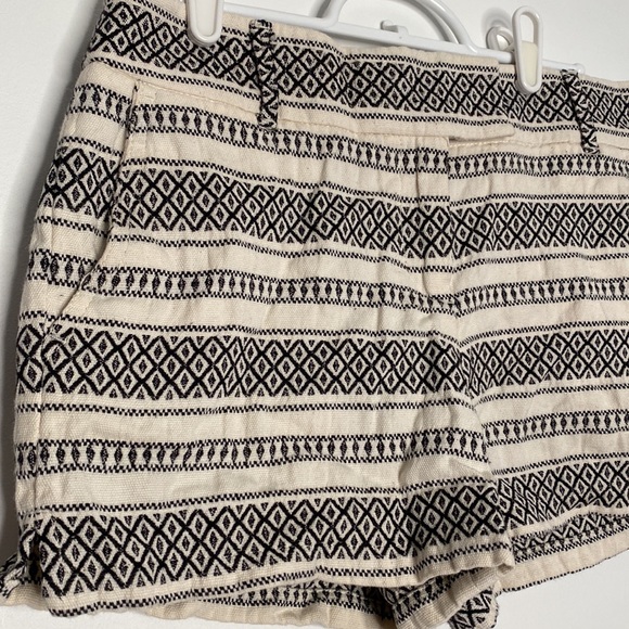 Ann Taylor Loft size 2 shorts - Picture 3 of 7